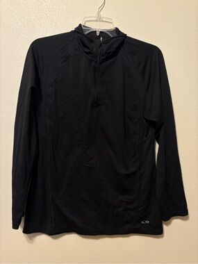 Woman’s Black Long Sleeve 1/4 zip pullover. Size M